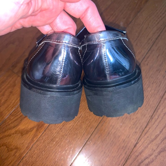 🤍 NEW! Metallic Stand Out Nine West Stacked Loafers - Picture 7 of 8